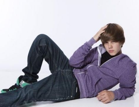 justin-photoshoot-justin-bieber-9049030-480-370.jpg