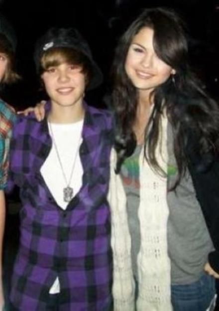 selena-gomez-justin-bieber-dating_0.jpg